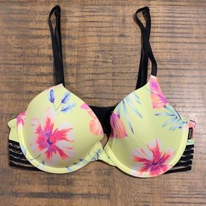 Pink Victoria’s Secret bra